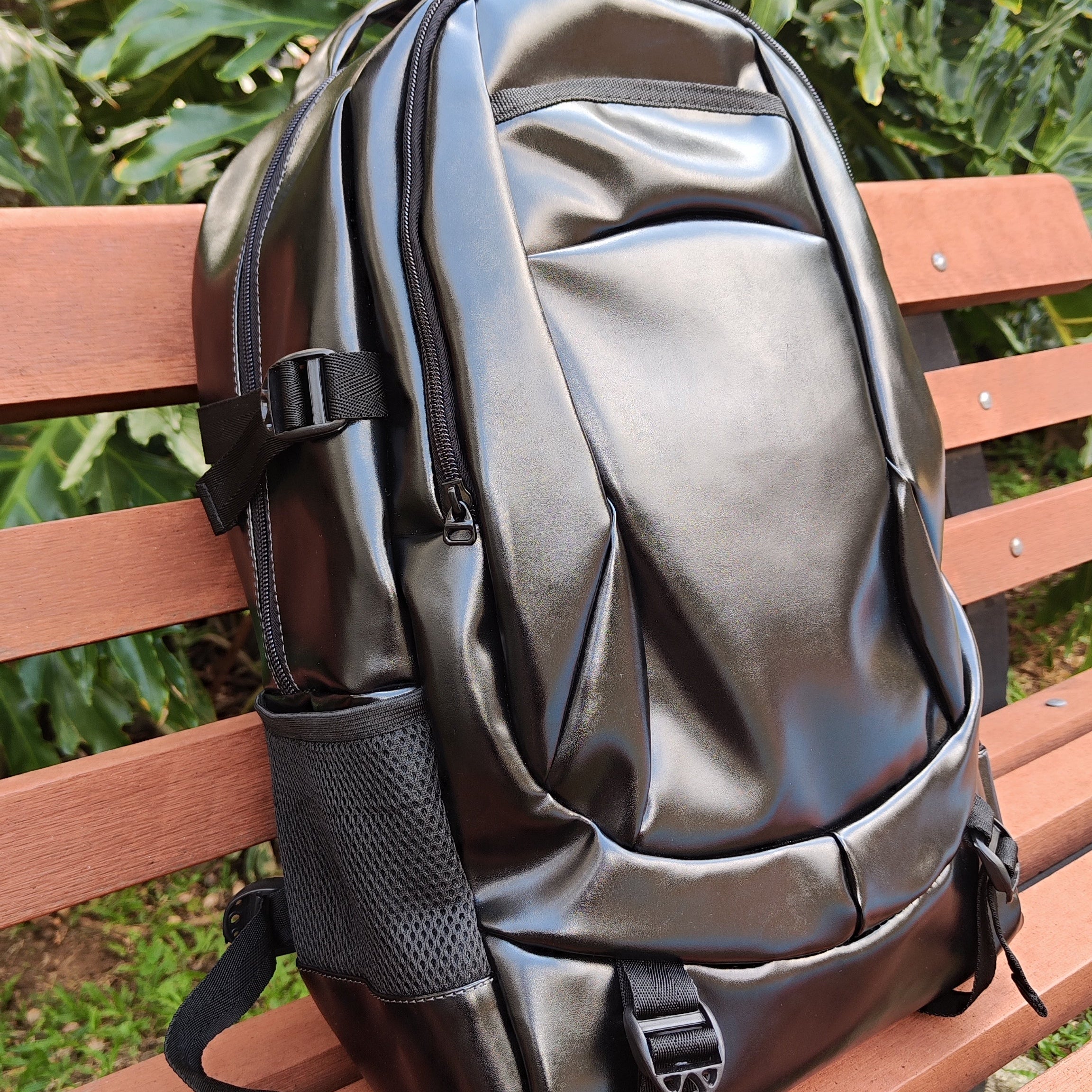 URBAN TP03 SYNTHETIC BACKPACK